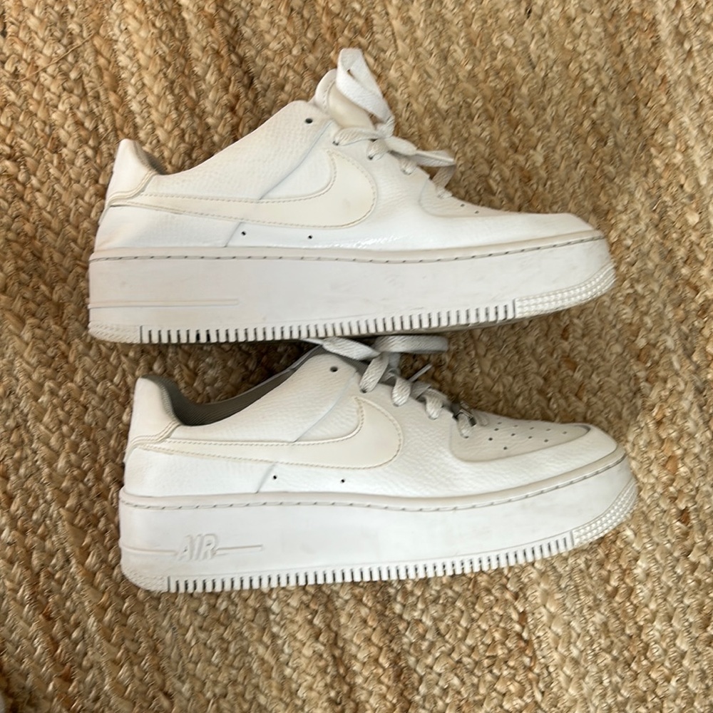 Nike Air Force 1 Sage Low